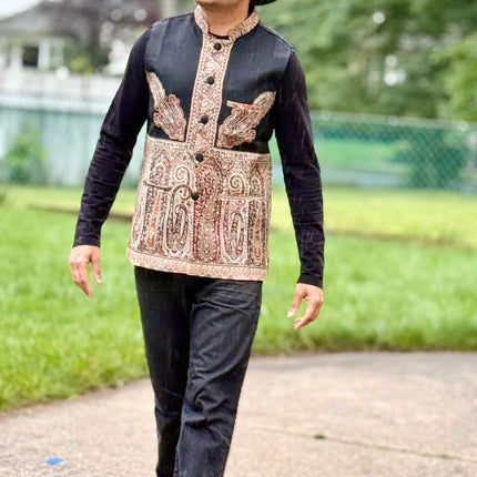 Kani pashmina Jamawar  MENS WOVEN Paisley waistcoats, structured slim fit |Black  foundation | Statement fashion wear| size 36,44,46,48