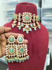 choker set mint
