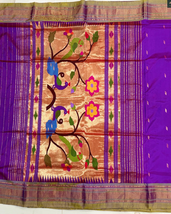 Authentic Maharani Paithani from Yeola| 100% handwoven Pure Silk saree in Magenta Color with light Olive border|Silk Mark Certified