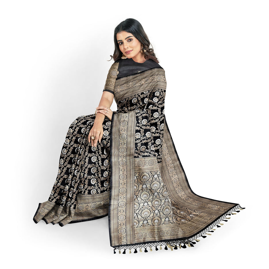 Black Jaali Banarasi
