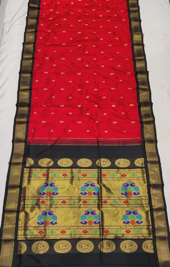 Authentic Paithani from Yeola | 100% handwoven Pure Silk saree |Red with Black border|Kadiyal Maharani|Silk Mark Certified