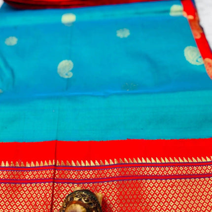Authentic Paithani from Yeola | 100% handwoven Pure Silk saree |Rama with Red border|Kadiyal Maharan