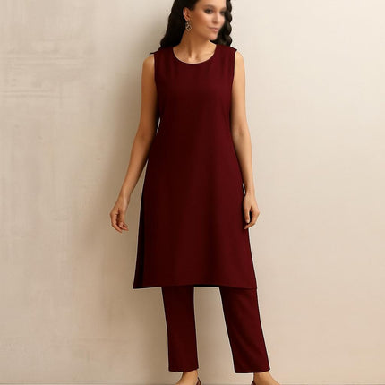 Aan Silk House Original winter collection | 3 pcs Kashmiri woolen set| Datk Maroon with all over hand sozni | size 40