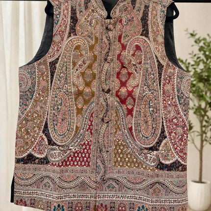 Kani Jamawar MENS WOVEN PAISLEY waistcoats, structured fit | Statement fashion wear| Size-46
