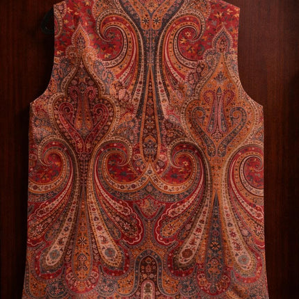 Men's Kani Pashmina Paisley Woven Waistcoat, Red Paisley Embroidery Statement Fashion Wear